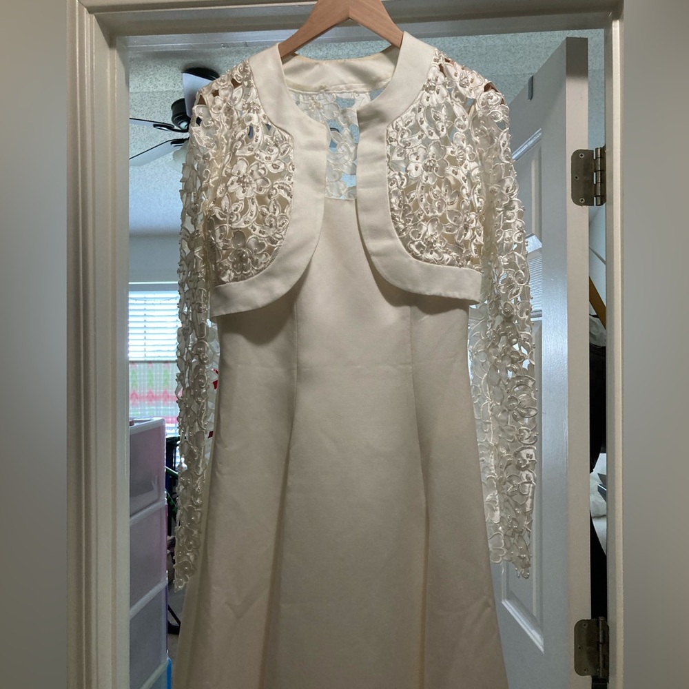 Wedding dress